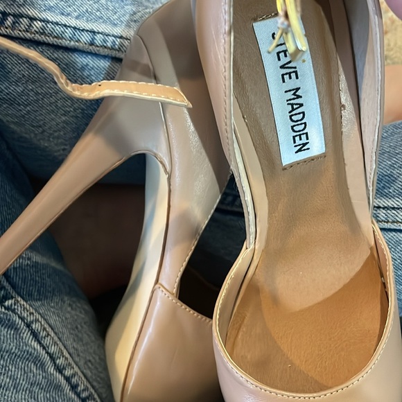 Steve Madden - Picture 4 of 6